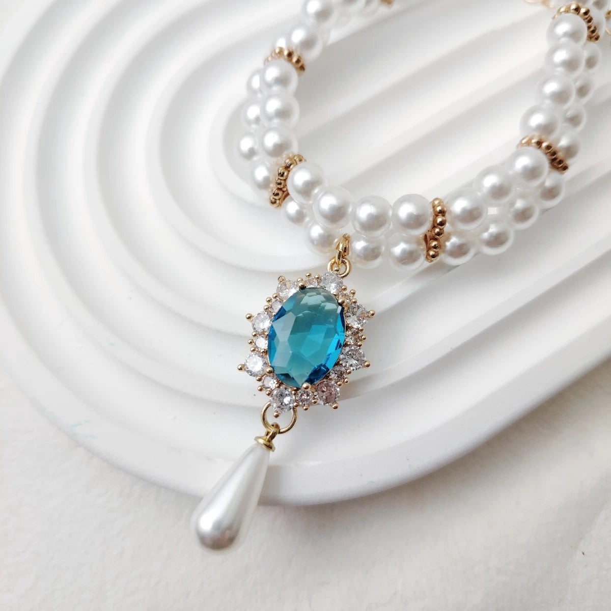 Royal-Inspired Cat Necklace with Jewels